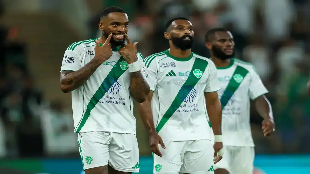 مباراة الأهلي والخلود في الدوري السعودي على الأبواب بالجولة 33